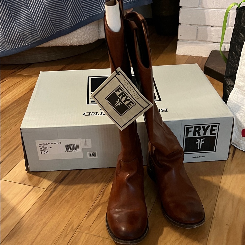 Frye Womens Melissa Button SFT Pull-On Boots